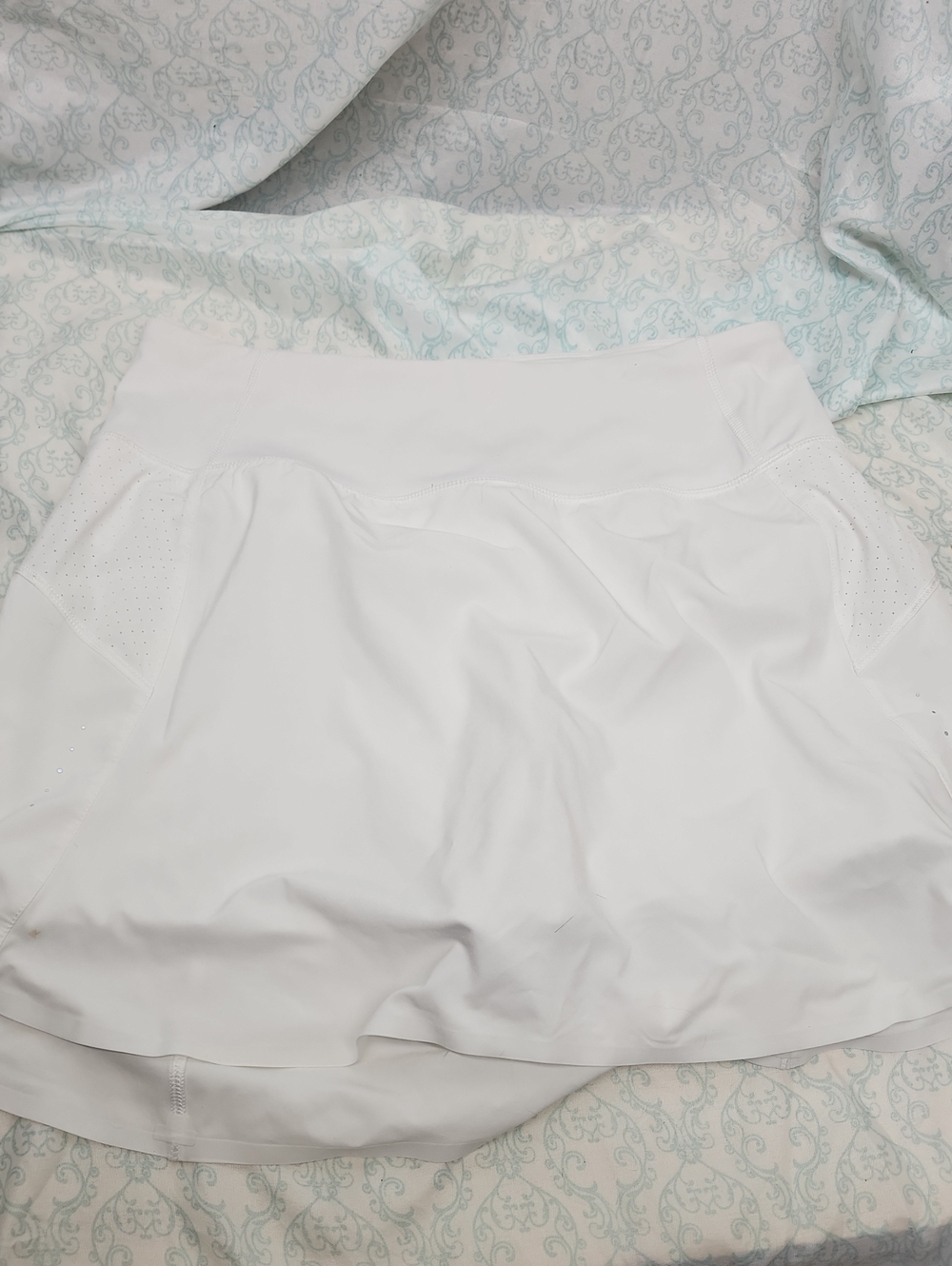 Athleta White Skort Size Medium